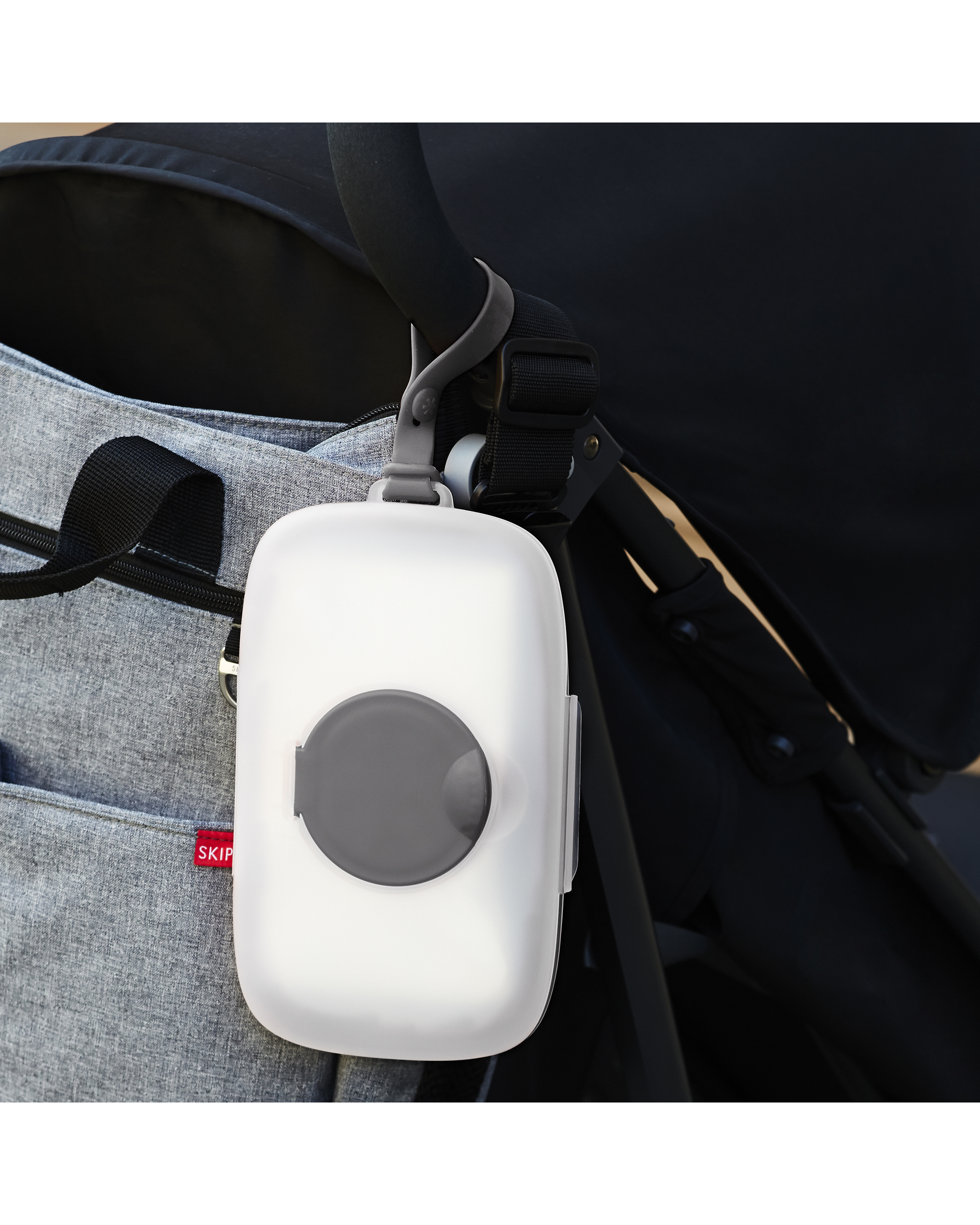 Grab & Go Snug Seal Wipes Case - Image 5